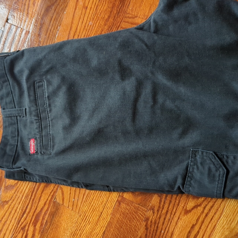 Wrangler Black Cargo Pants Durable Outdoor Style 36x34 - Picture 4 of 5